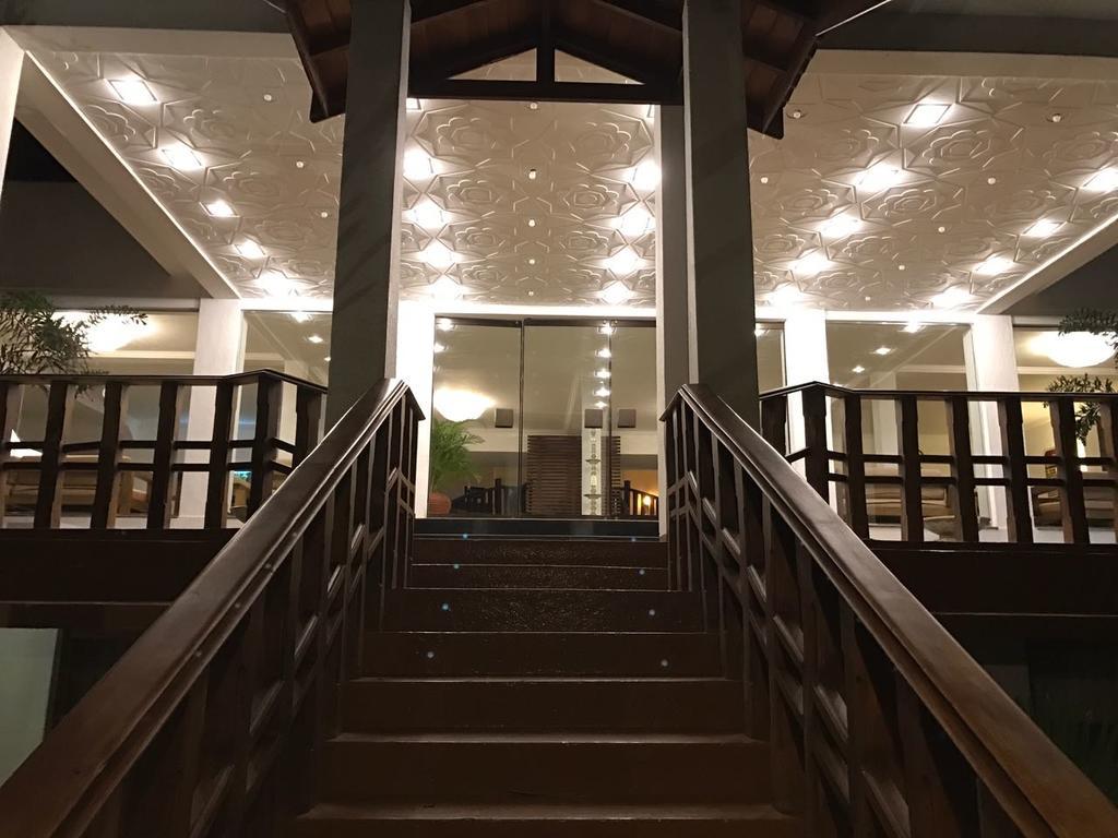 Peacock Beach Hotel Hambantota Dış mekan fotoğraf