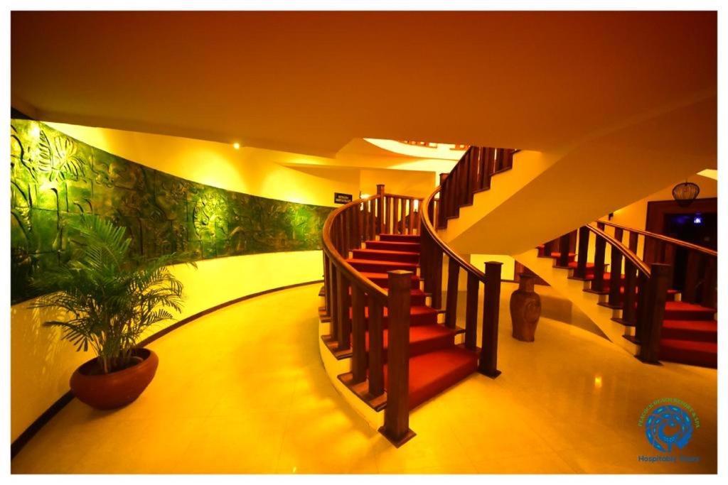 Peacock Beach Hotel Hambantota Dış mekan fotoğraf