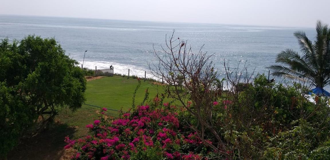 Peacock Beach Hotel Hambantota Dış mekan fotoğraf